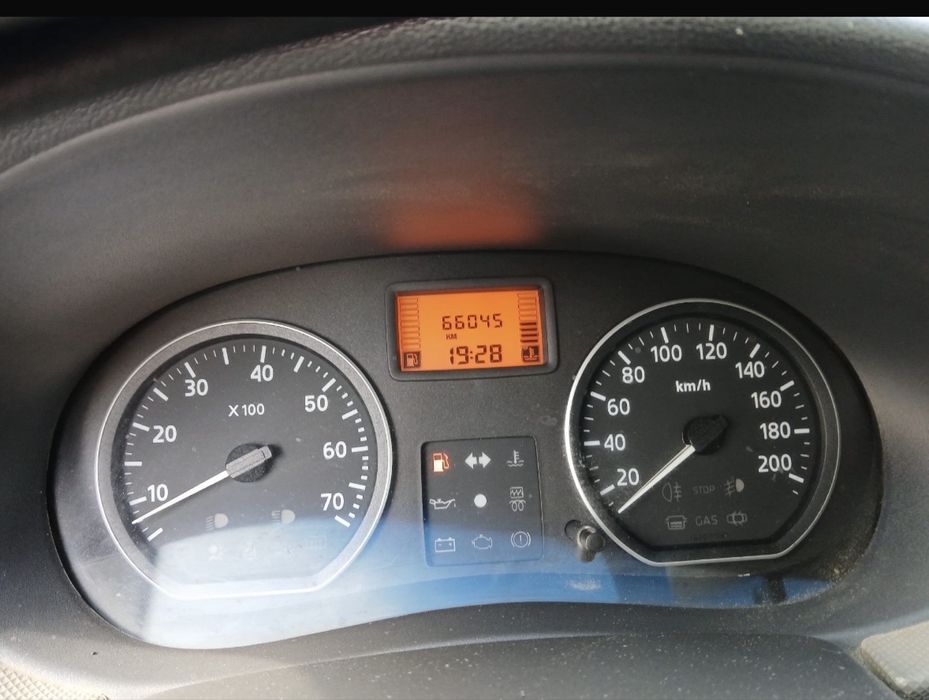 Sandero 2009 cu 66.000 Km, Nou
