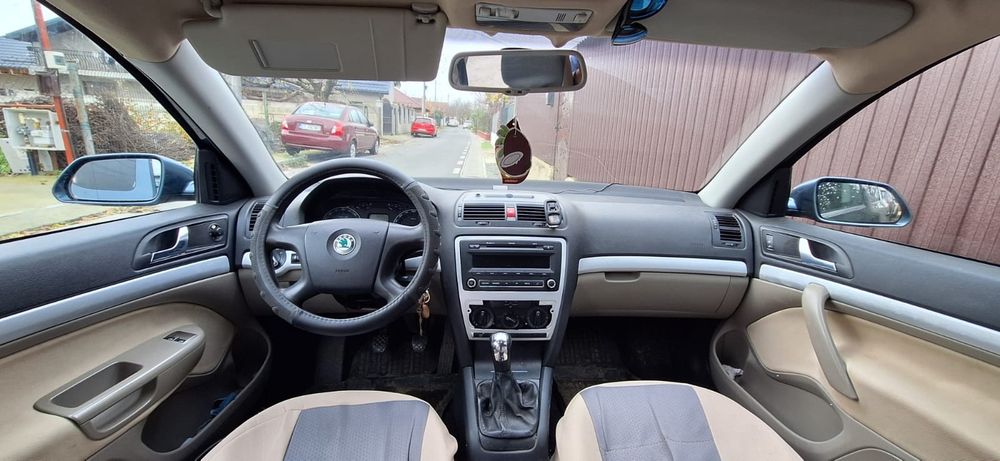 Vând Skoda Octavia 2