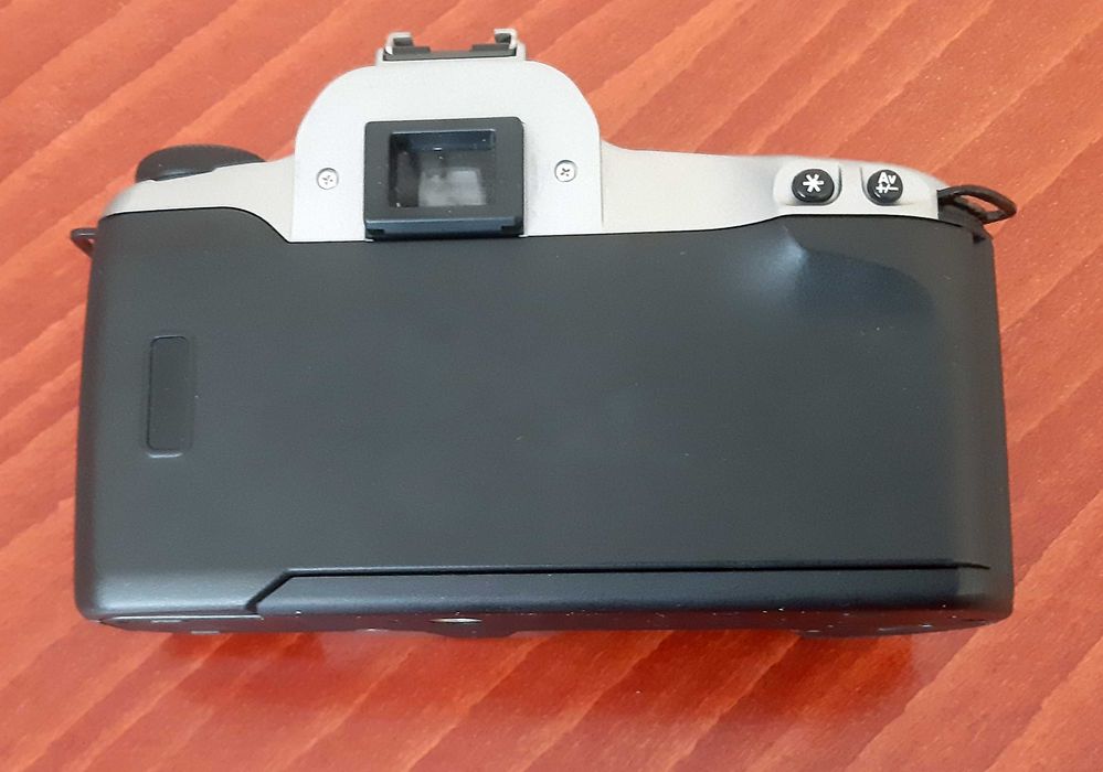 Фотоапарат EOS 3000N