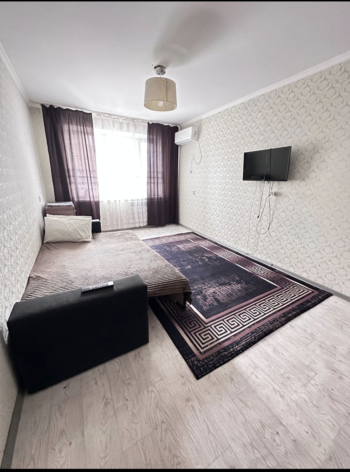 Сдаётся посуточно, по часам 1 ком.кв в 8 мкр.Wi-fi smart TV