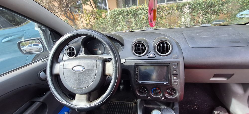 Ford Fiesta 1.6 Benzină