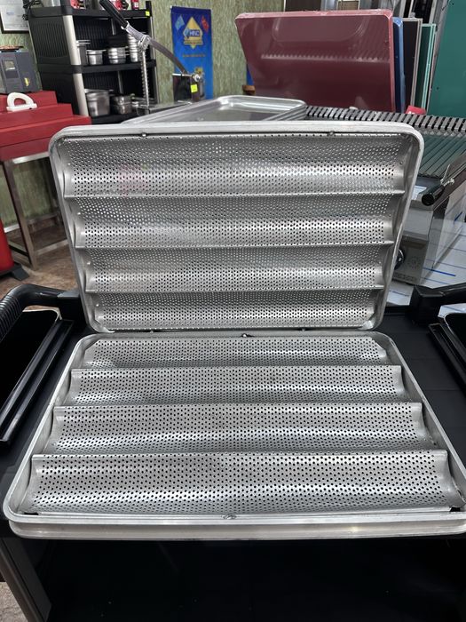 противни обычные, перфорированные, багетницы