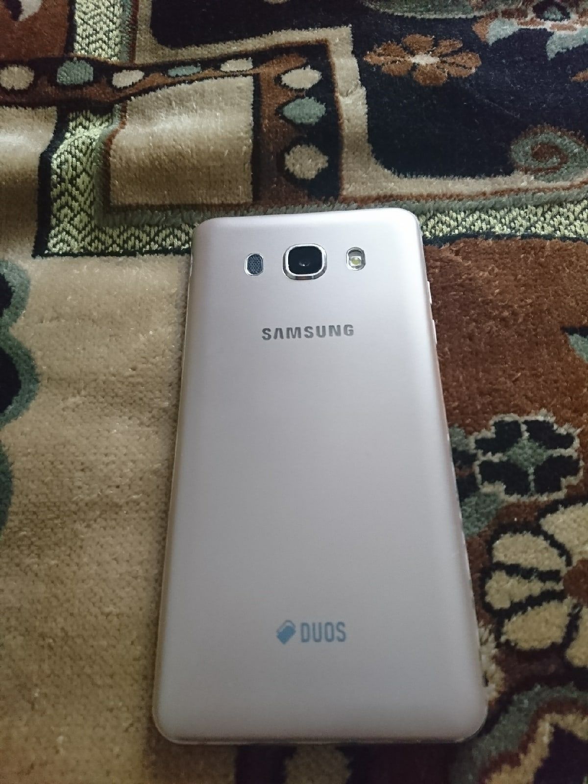 Samsung j5 2016 телефон