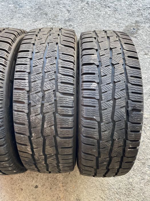 4 броя Зимни Гуми 205/65/16C MICHELIN Agilis 107/105Т ДОТ: 0121