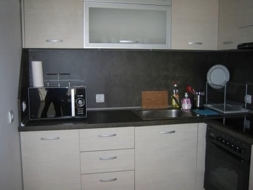 Дава се под наем Двустаен апартамент в София, Студентски град - 75 кв.м за 700 € - Снимка #3