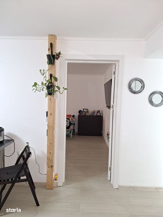 Vând apartament 3 camere incalzire in pardoseala  Rovine