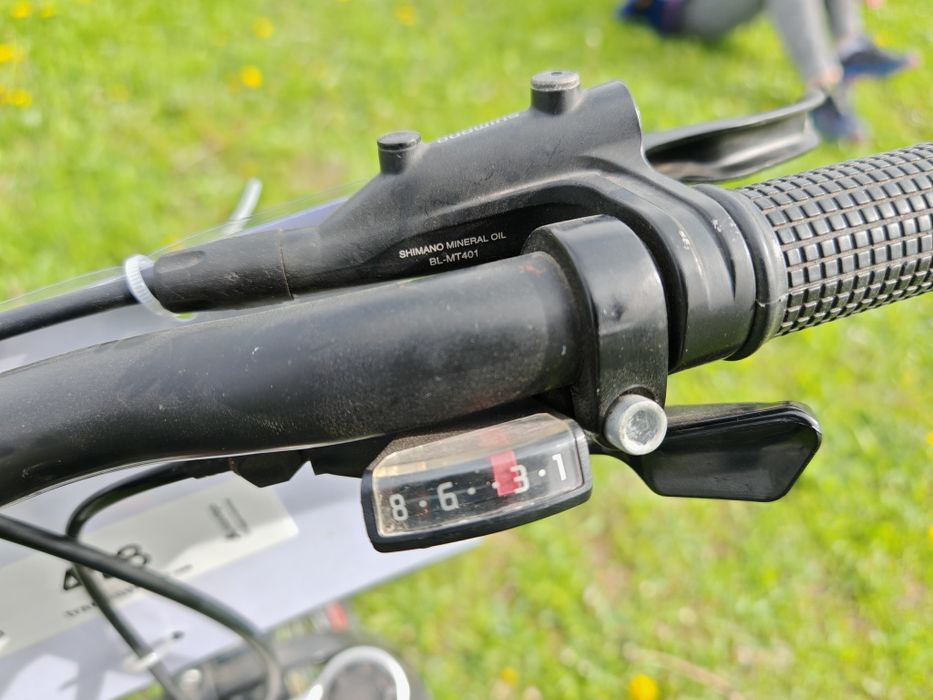 Bicicletă MTB 24", cadru aluminiu, frâne hidraulice pe disc