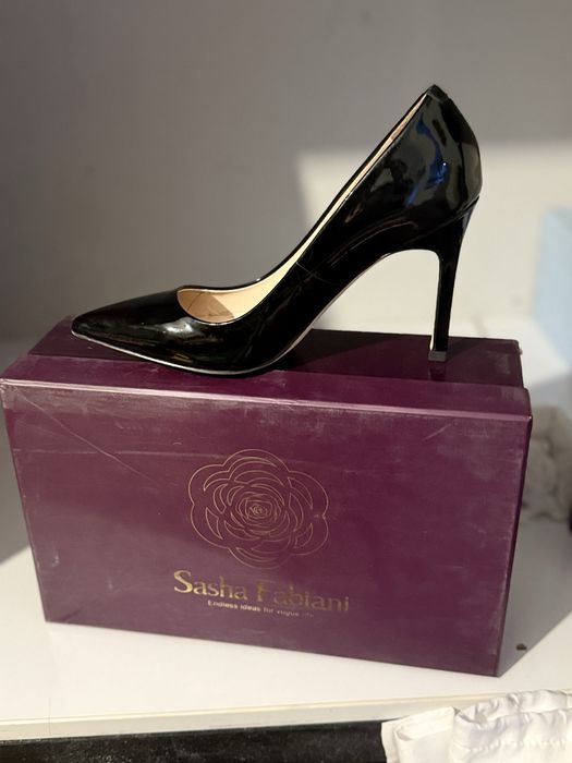 Продам женскую обувь ноаую и б/у