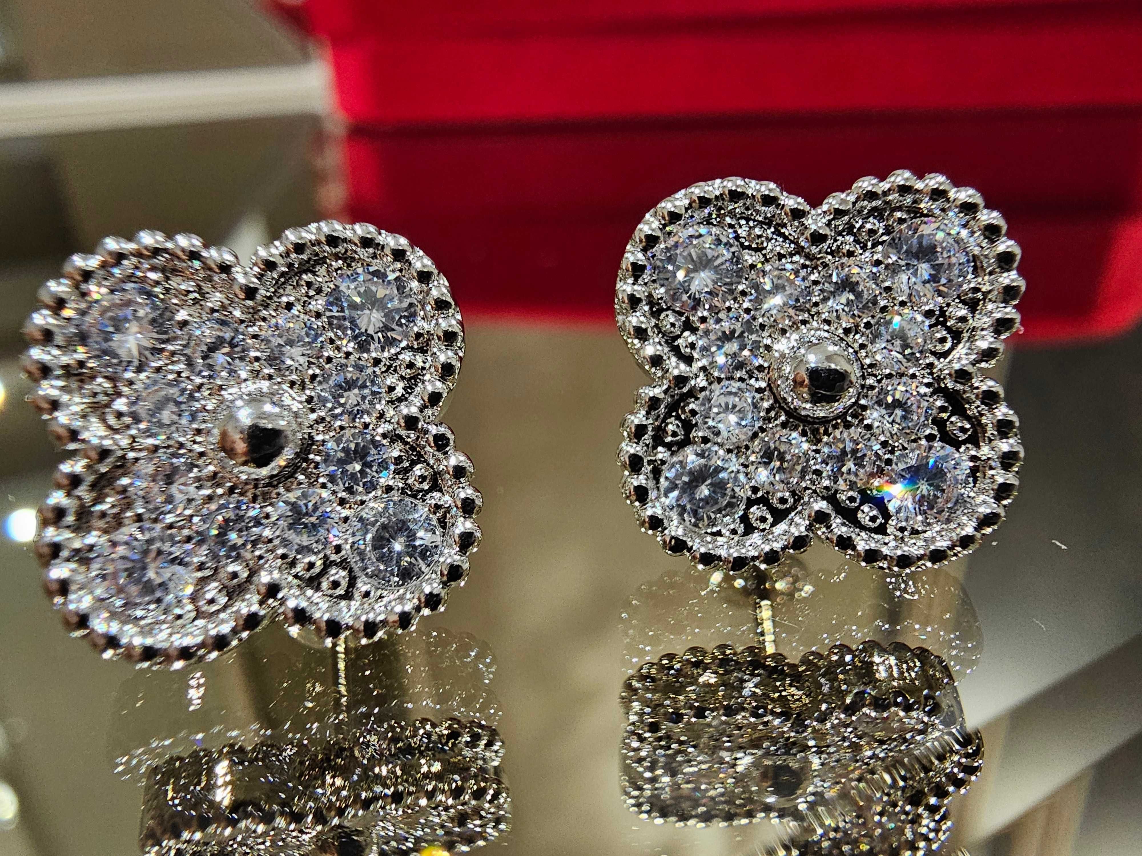 Van Cleef & Arpels VCA Silver Diamond Stud Alhambra Дамски Обеци