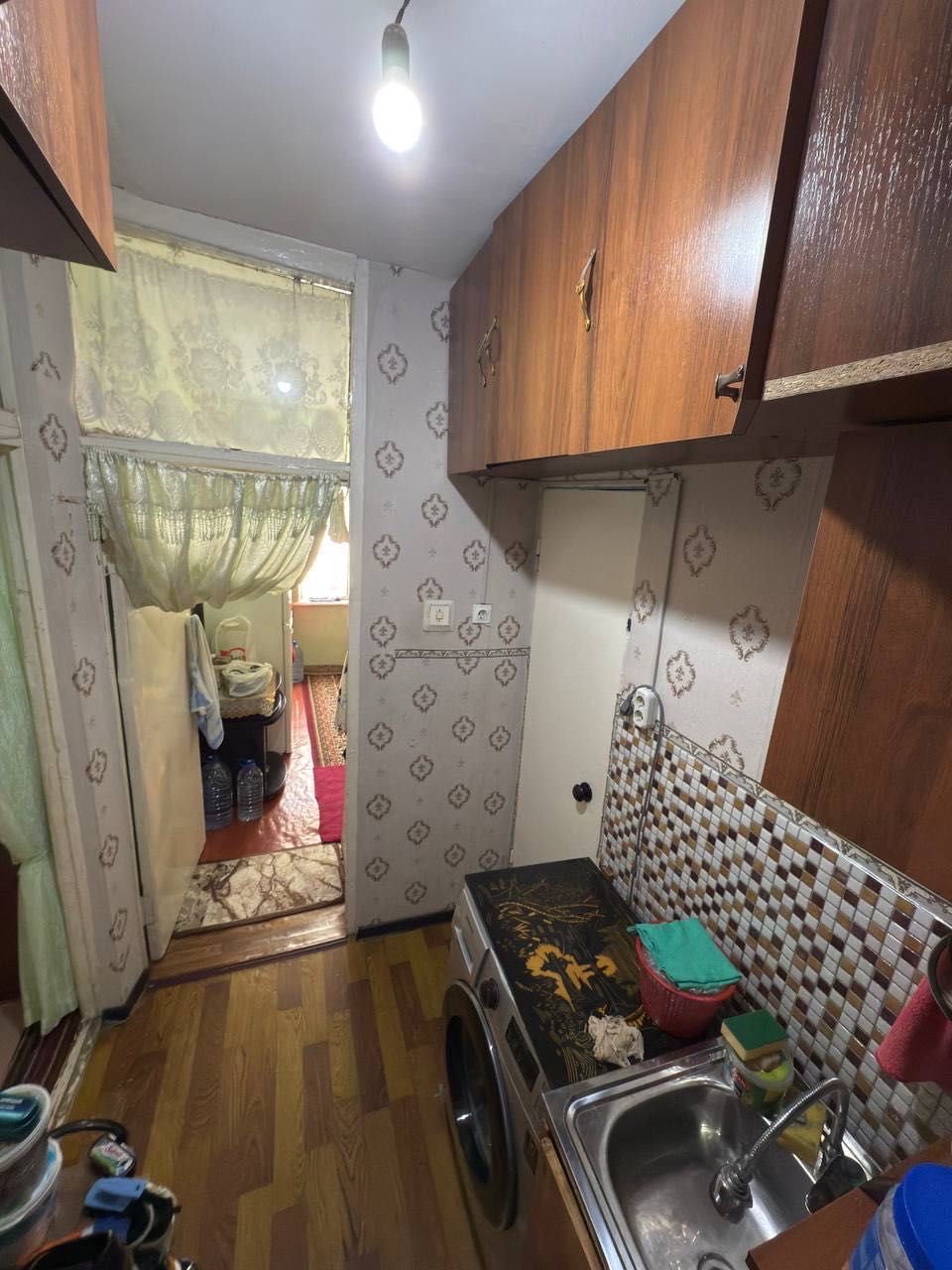 Продается 1/2х Комн квартира, массив Куйлюк-5 по привлекательной цене.