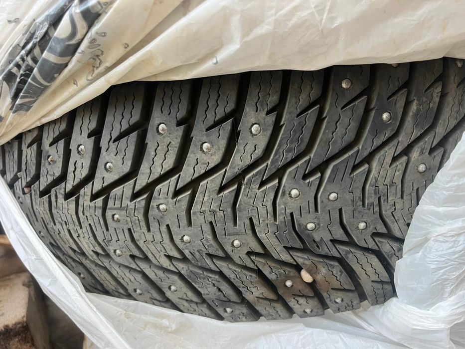 Зимний шины 215/65/16