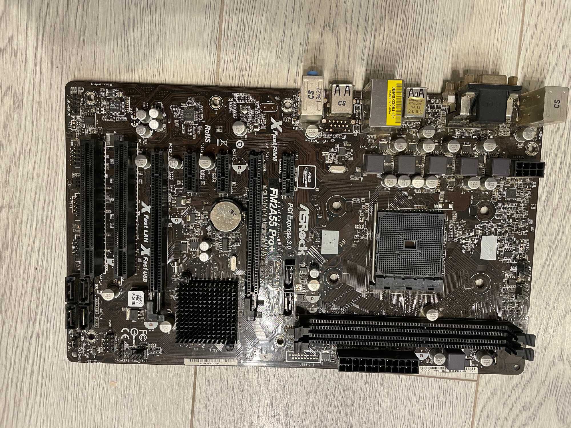 Дънна Платка ASRock FM2A55 PRO +