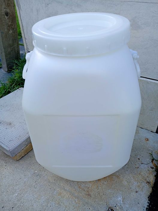 Бидони и туби ..