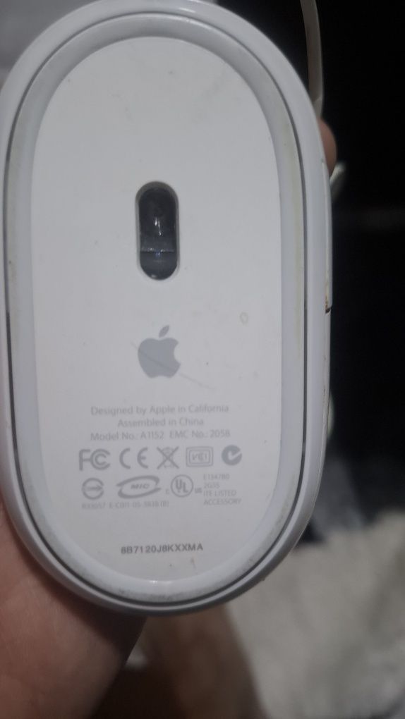 Mouse Apple cu fir.