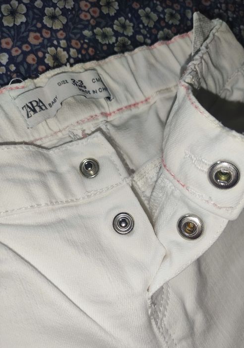 Pantaloni 3/4 Zara