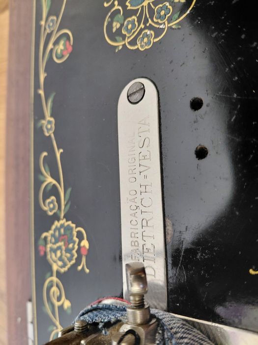 Стара шевна машина VESTAZINHA