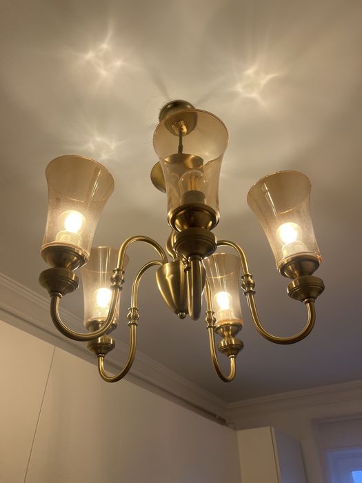 Candelabru auriu cu 5 brate