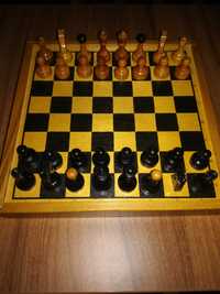 Joc de Șah și Țintar
