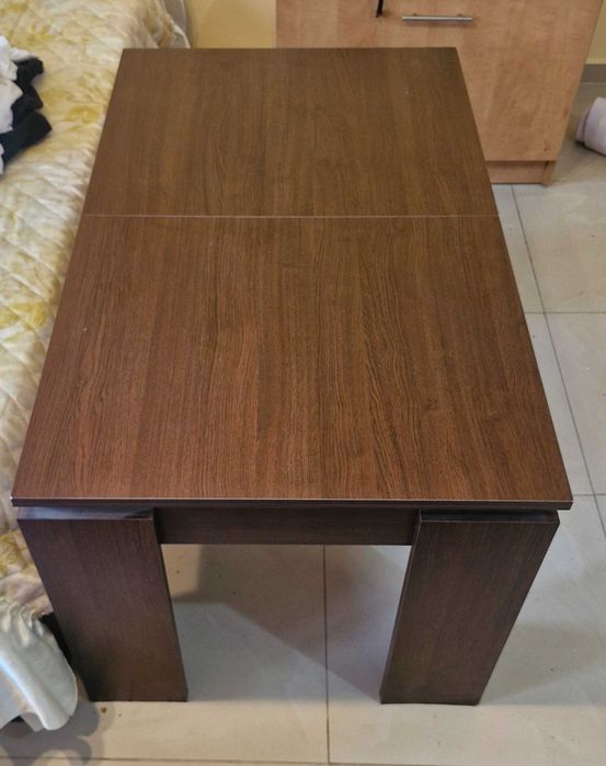 Продава се нова холна маса