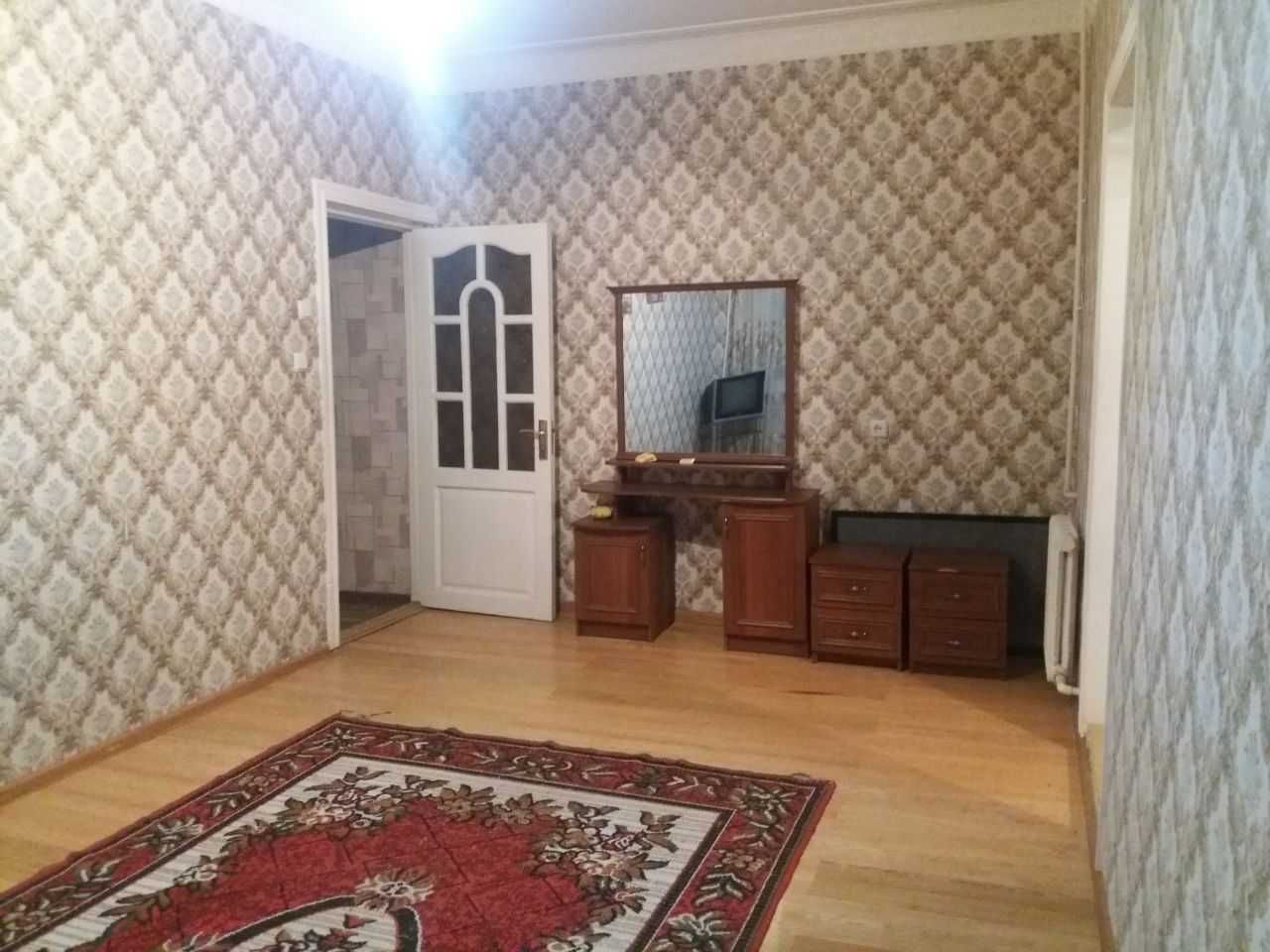 Себзор 1 хона 2 килинган 1-каватда жойлашган квартира СРОЧНО сотилади!