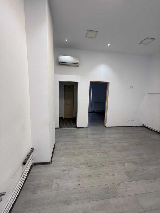 Inchiriez spatiu cormecial, zona centrala, Lugoj