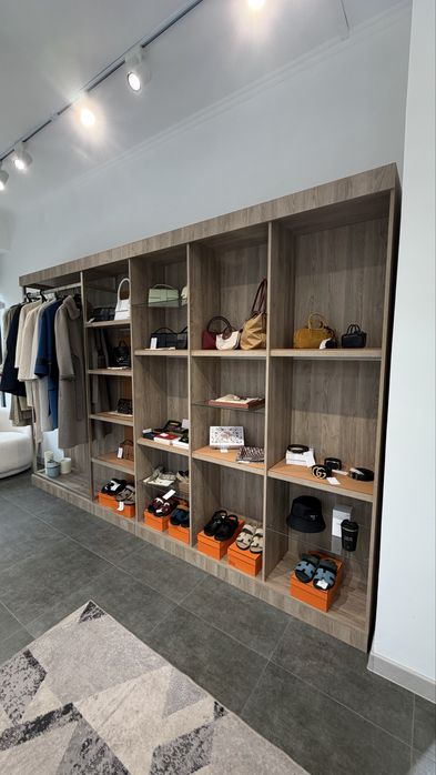 Продам бизнес в сфере одежды и аксессуаров сегмента премиум