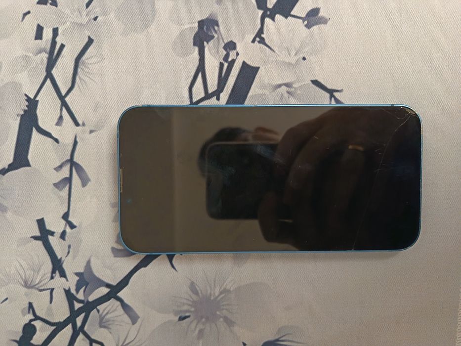 Айфон 13 256гб б/у