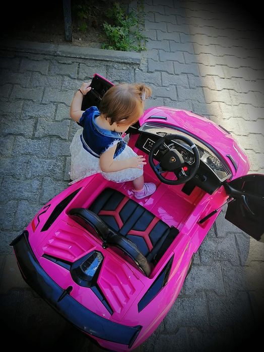 Masinuta electrica cu telecomanda Lamborghini pink