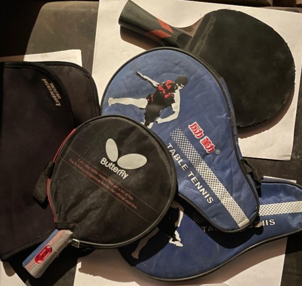 Теннис ракетка 4 штук и один сумка для ракетки