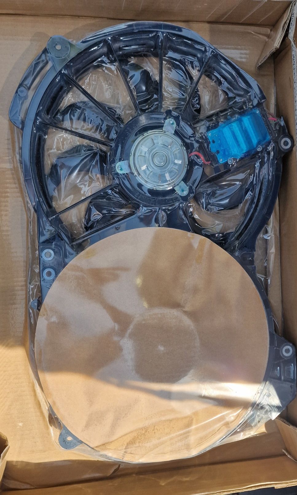 Вентилатор за охлаждане на радиатора за Audi A6 4F2 4F5 4FH C6