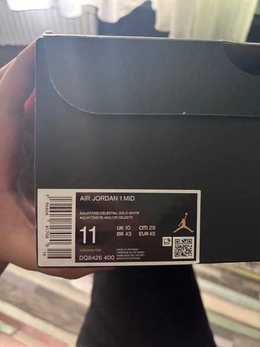 Jordan 1 Mid Aquatone/Celestrial Gold-White