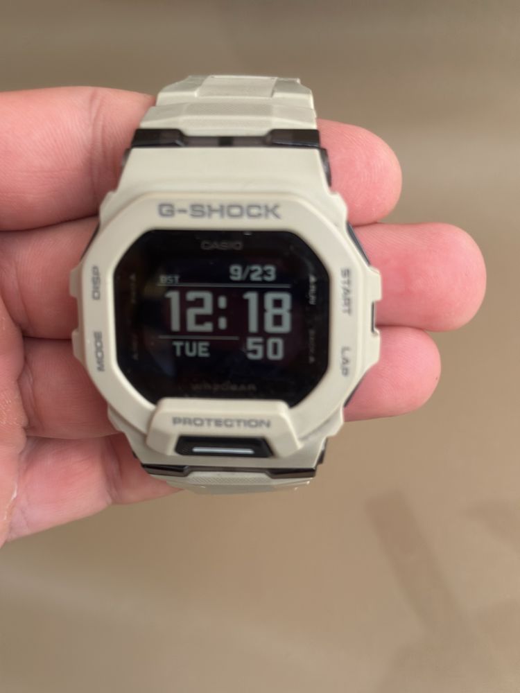 Casio G-Shock GBD-200UU-9DR digital watch.