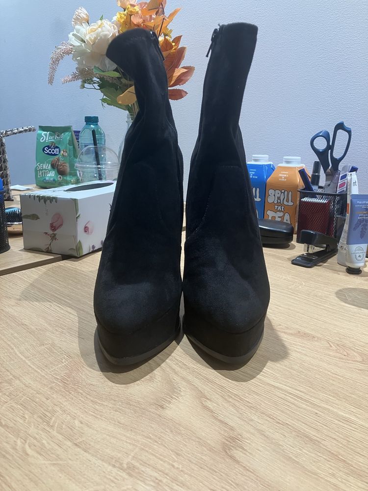 Ghete de dama Asos