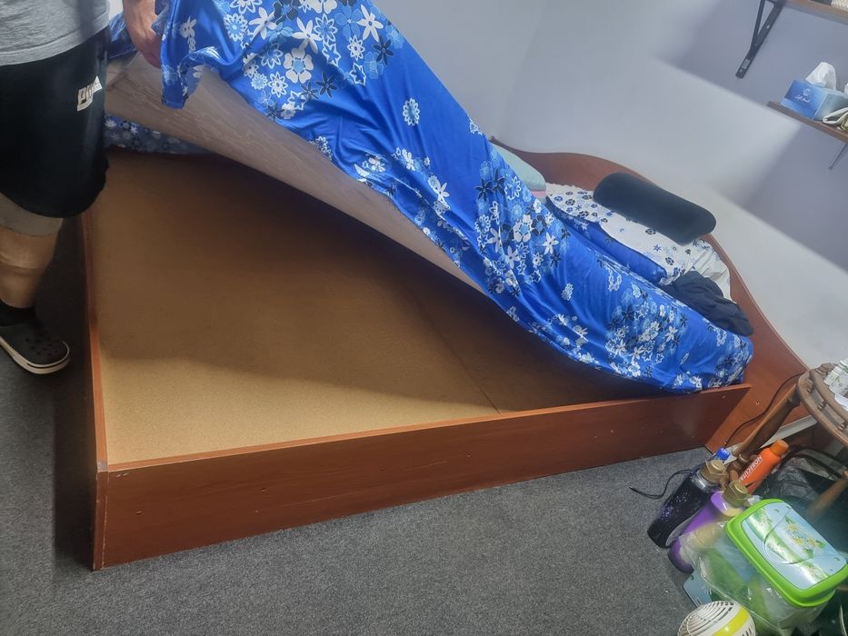 3 Paturi  dimensiune 200/160