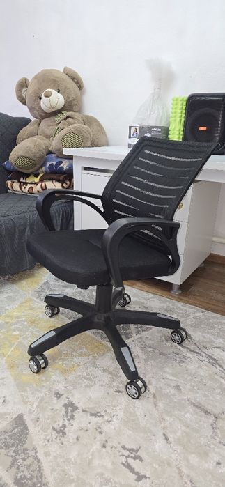 Офисные кресла в отличном состоянии