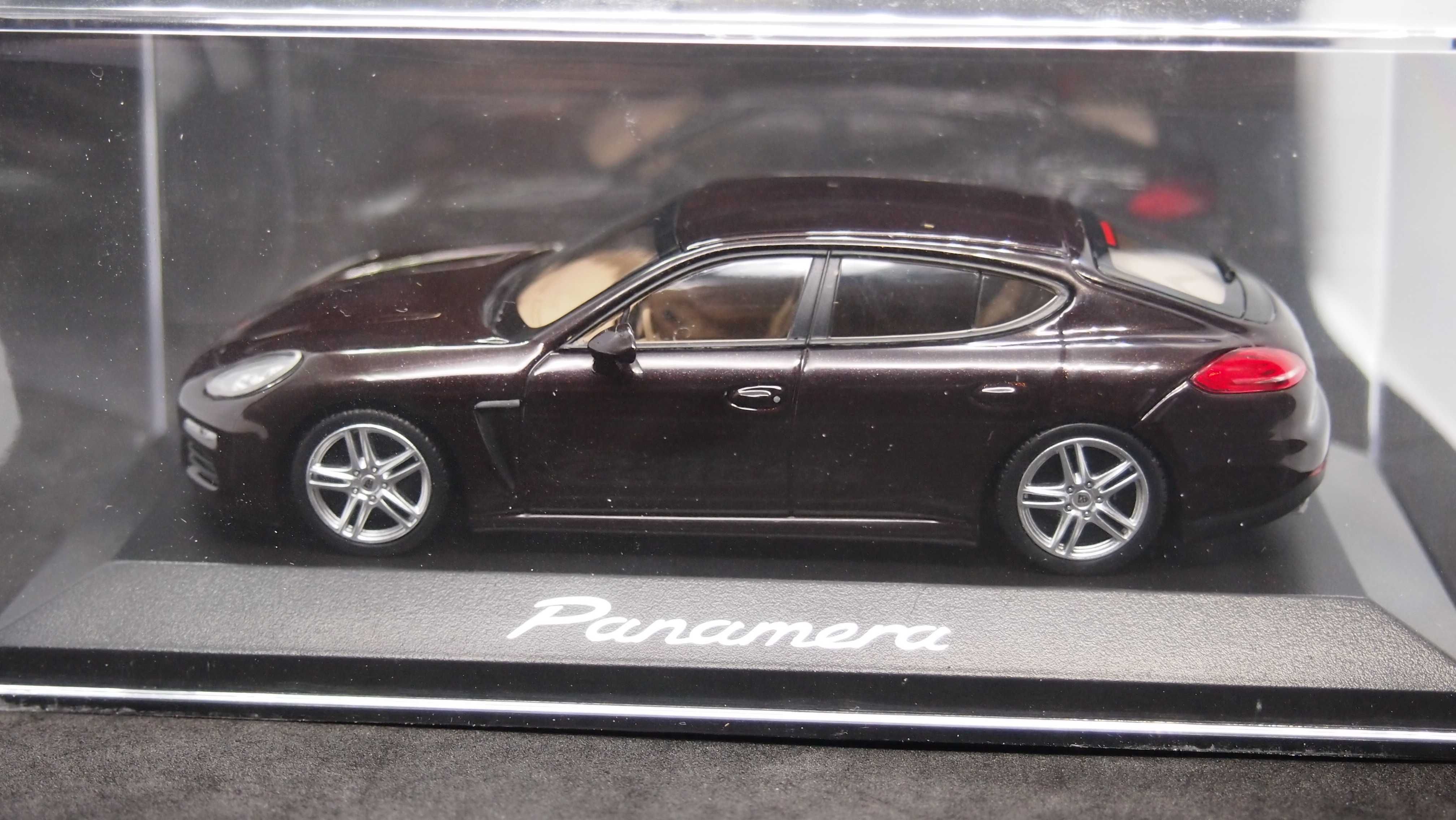 Macheta Porsche Panamera Minichamps 1:43