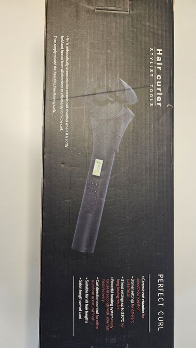 Високотехнологична  керамична преса за къдрене на коса с лед дисплей.