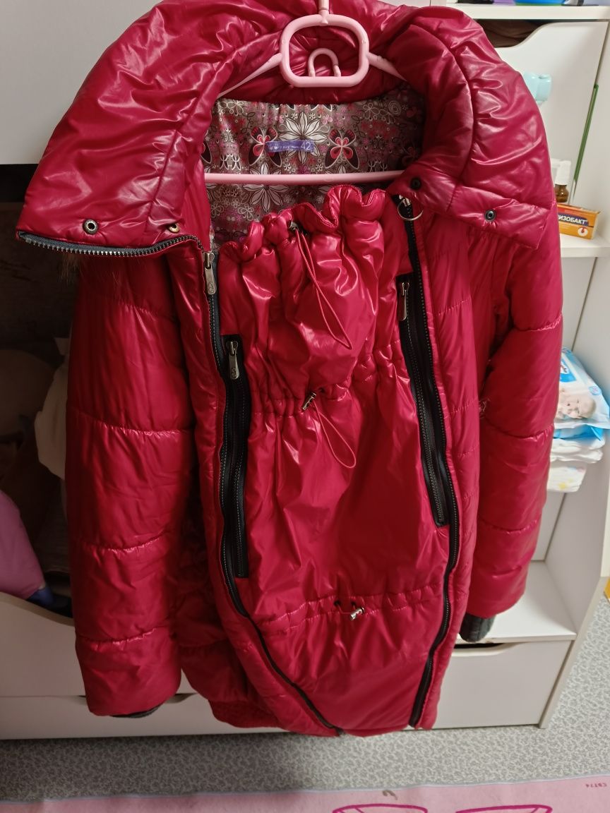 Продам зимнюю куртку (пуховик) для беременных