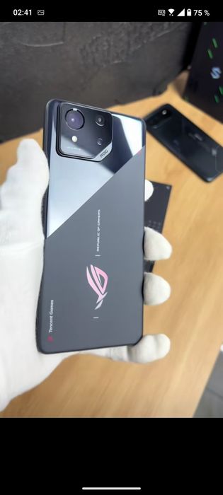 Асус рог вон 8,,,16/256