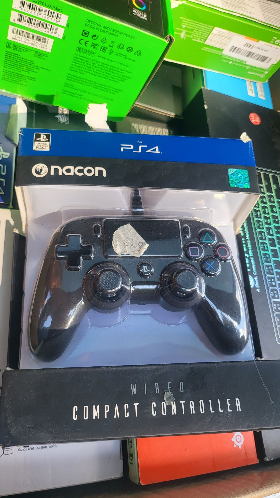 Nacon Wired Compact гиймърски контролер Нов