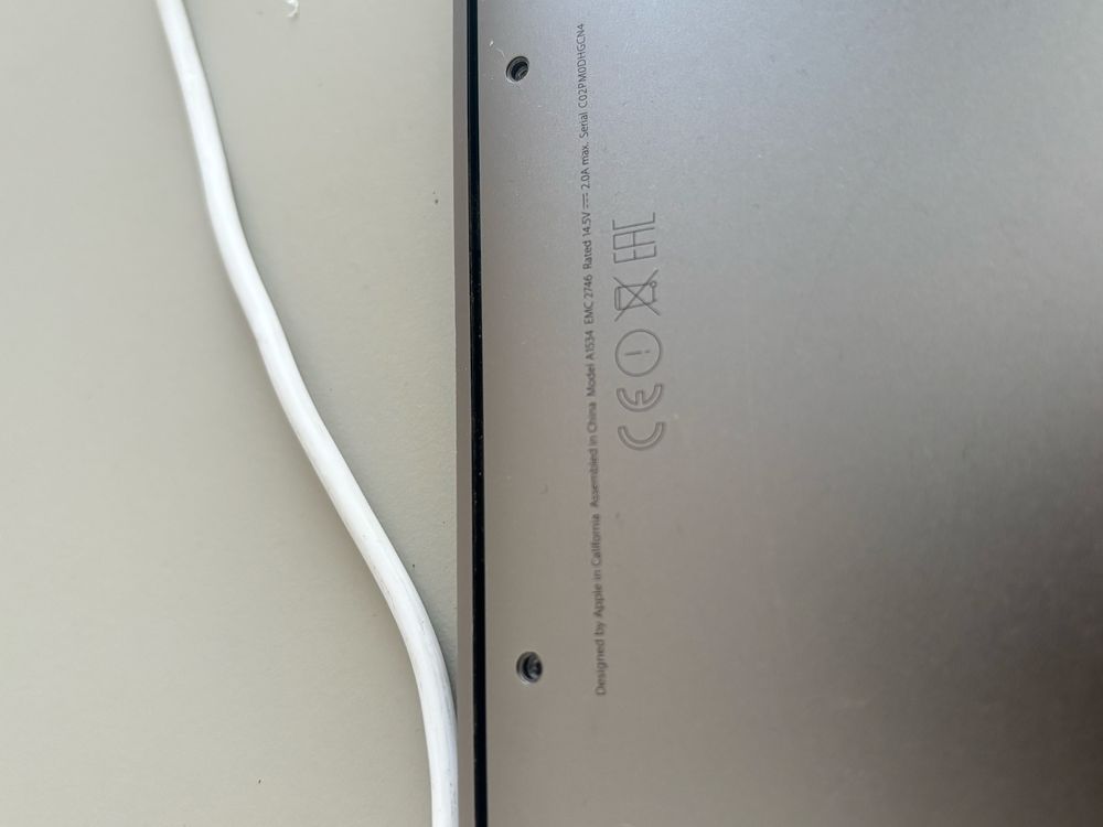 Dezmembrez MacBook 12 retina• model A1543• functional display/placa
