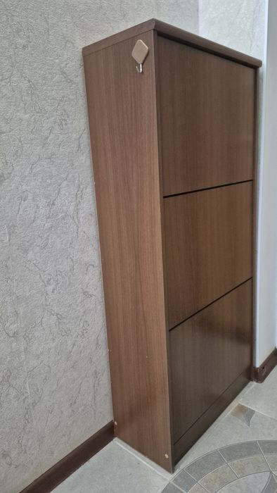 Срочно продам прихожую и обувницу