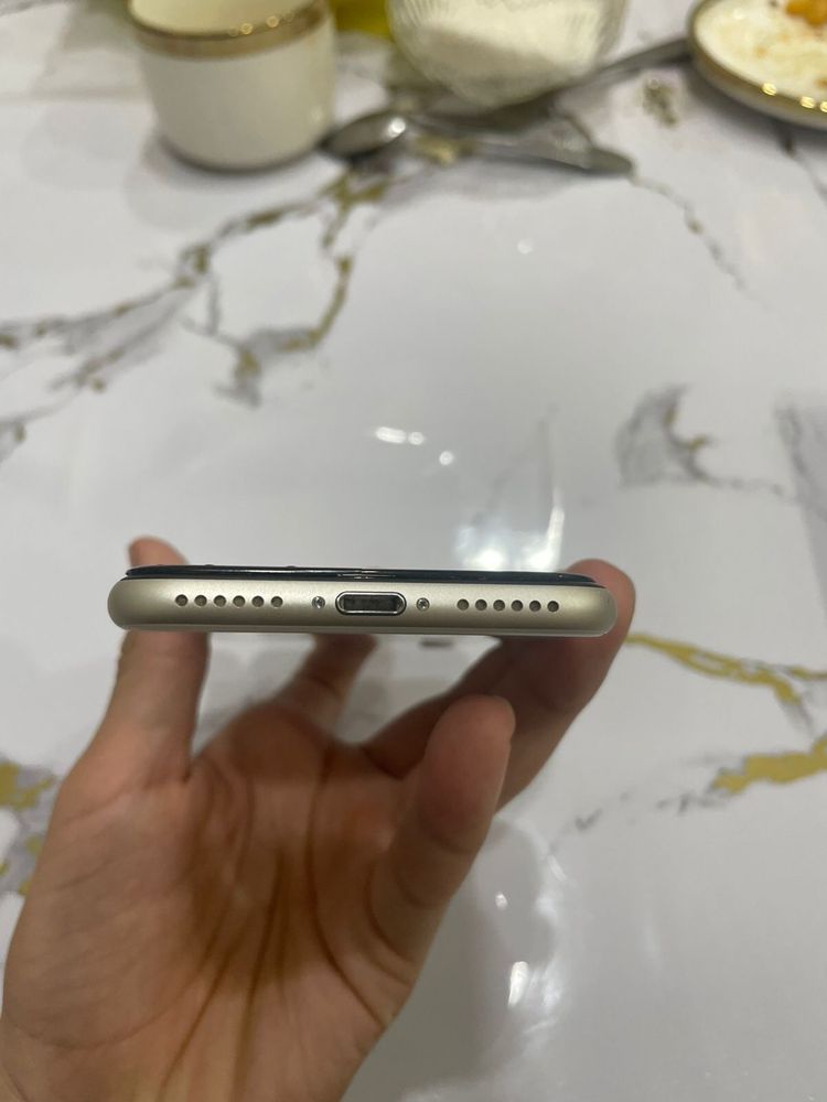 Iphone SE 2022 3поколения