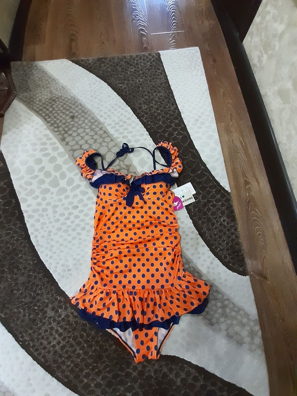 Продам женский купальник.