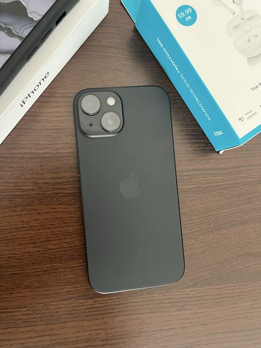 Като нов!  Iphone 15 с аксесоари | 128gb | 87%