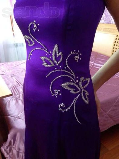 Платье из итальянского шелка казахстанского дизайнера Берика Исмаилова