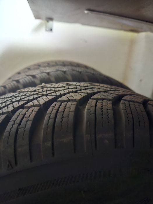 Set 4 roti complete iarna Bridgestone Blizzak LM005 175/65/R14