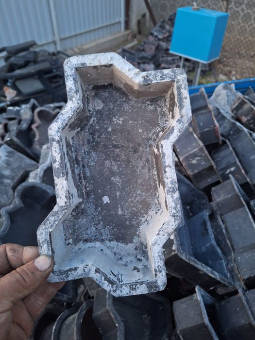 Vând matrițe pavaj