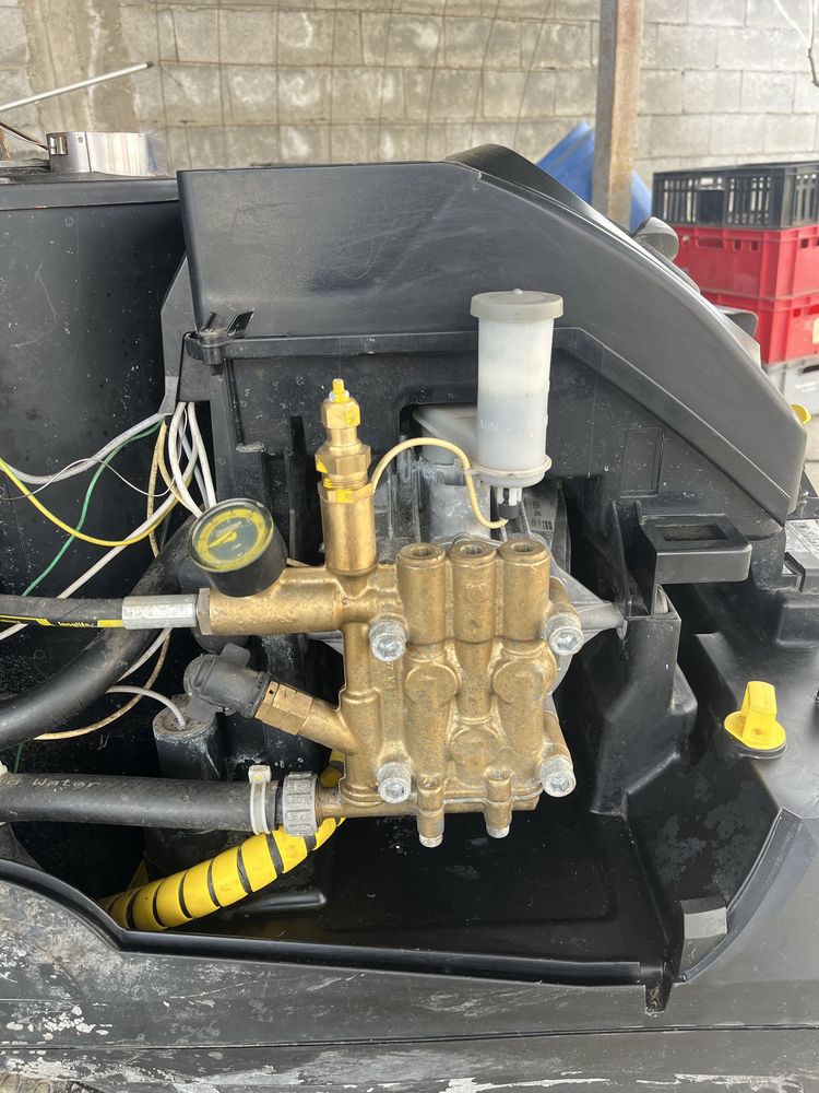 Пароструйка Karcher HDS 8/18-4-C