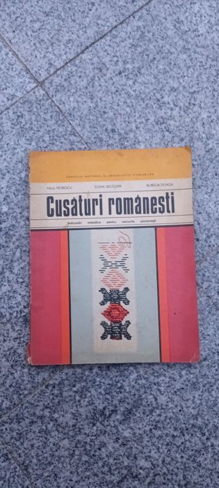 Carte,Cusături Românești